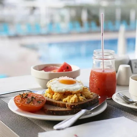 Universal Castell Royal Hotel 4*